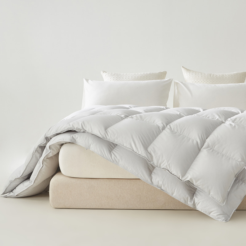 Cloud-Feeling Zero Pressure Feather Velvet Quilt